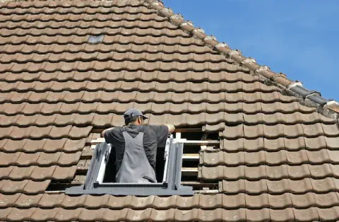 Pose de velux - Mareuil-le-Port